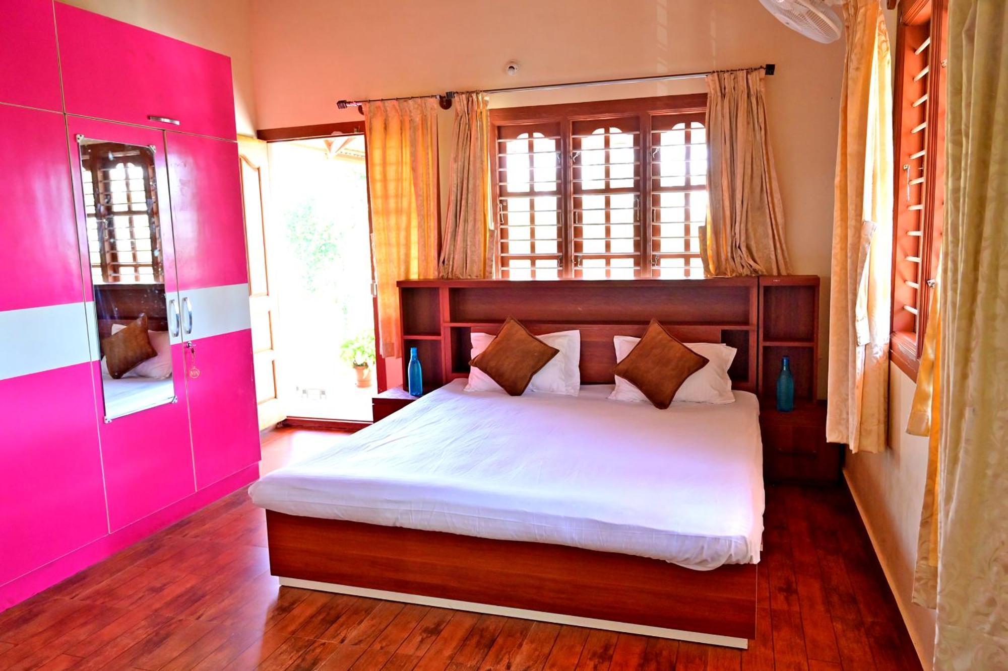 Hulihara Homestay - Full Villa, Coffee Estate & Balcony View Szaklespur Kültér fotó